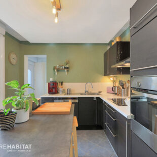 Charmante maison rénovée à Steenbecque – 4 chambres, 1 bureau, jardin, cave, grenier, dépendance et garage !