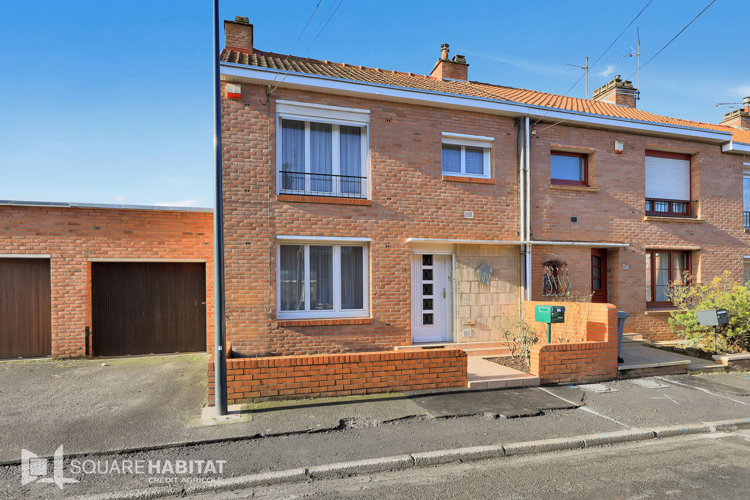 Maison 4 Chambres garage jardin  Sous compromis 