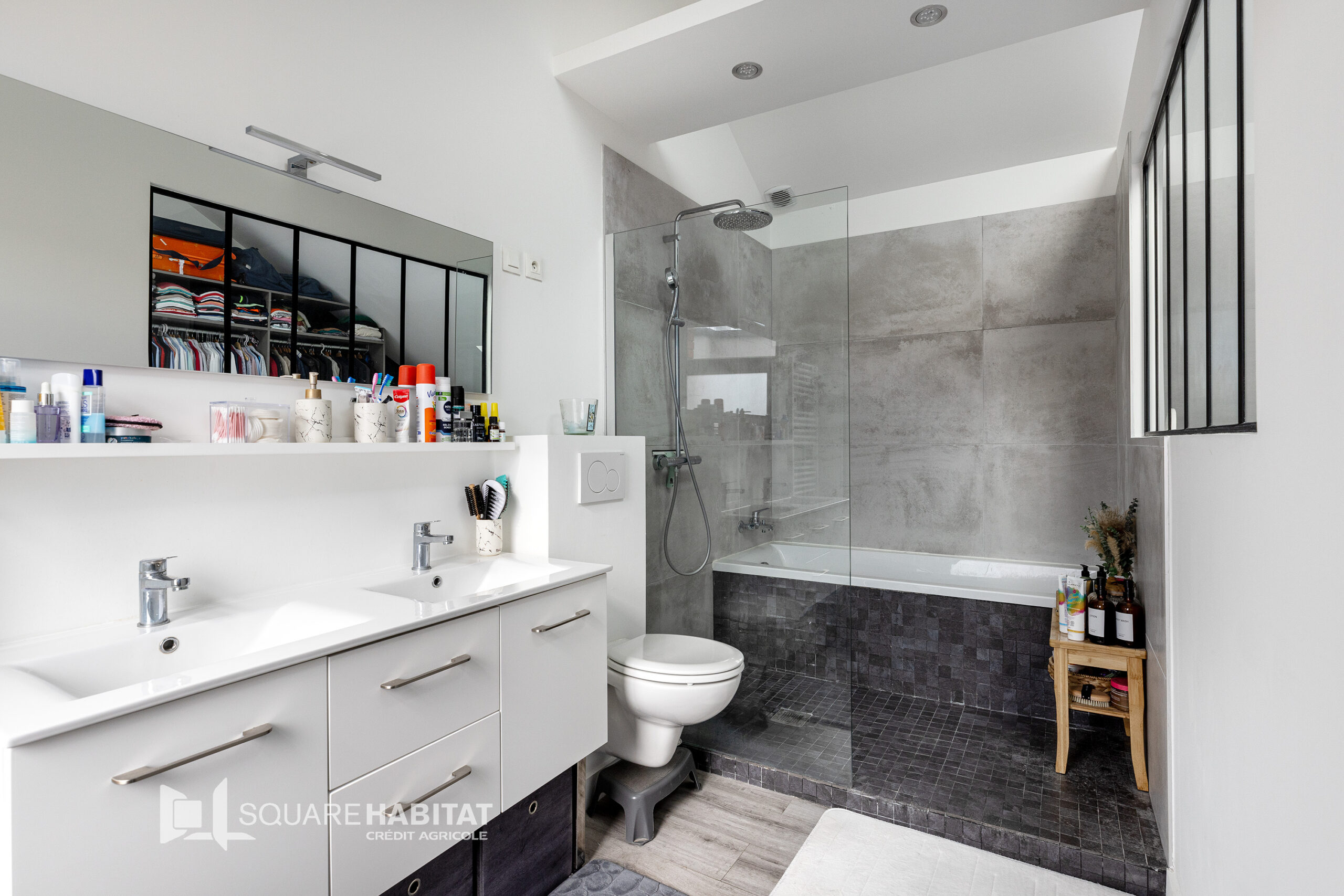 MAISON BOURGEOISE – 3 CHAMBRES – JARDIN – STATIONNEMENT