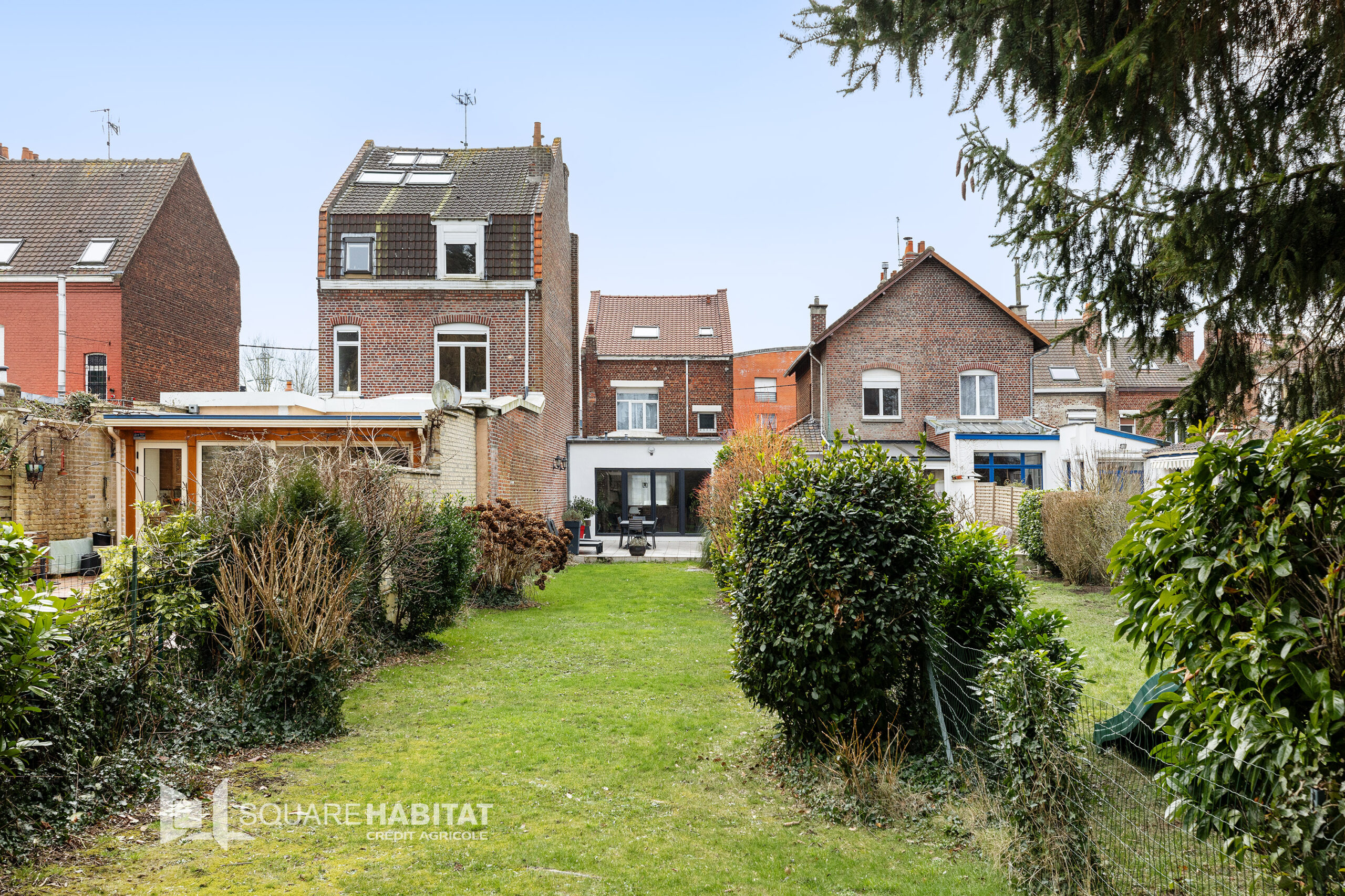 MAISON BOURGEOISE – 3 CHAMBRES – JARDIN – STATIONNEMENT