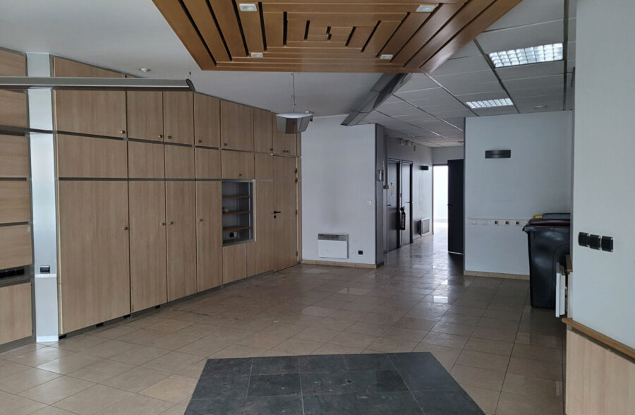 Local commercial 115m² LENS centre