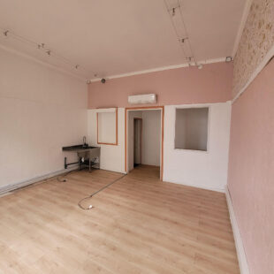 Local commercial Douai