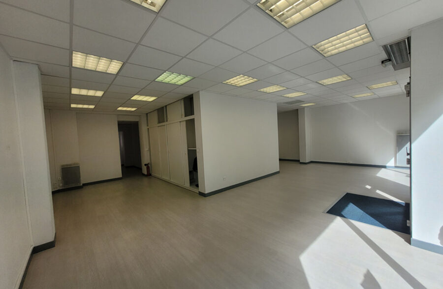 Local commercial 107 m²