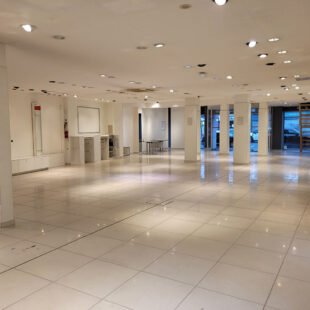 Local commercial 240 m²