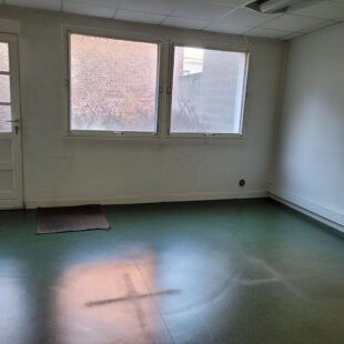 Local commercial 140 m²