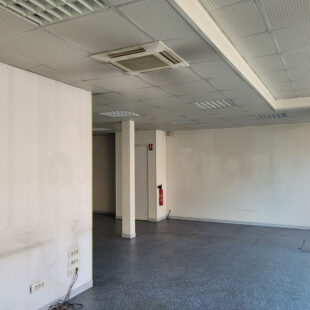 Local commercial 200 m²