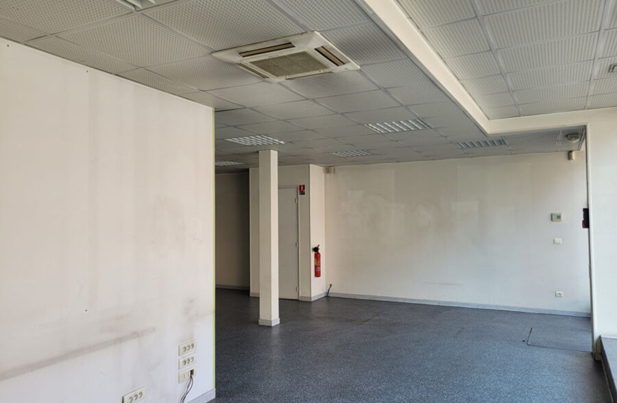 Local commercial 200 m²