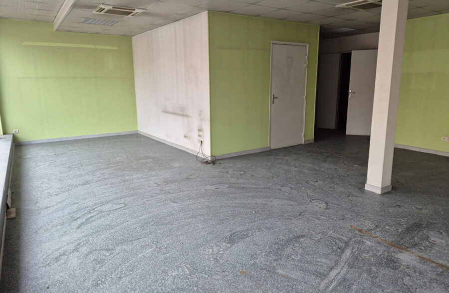 Local commercial 200 m²