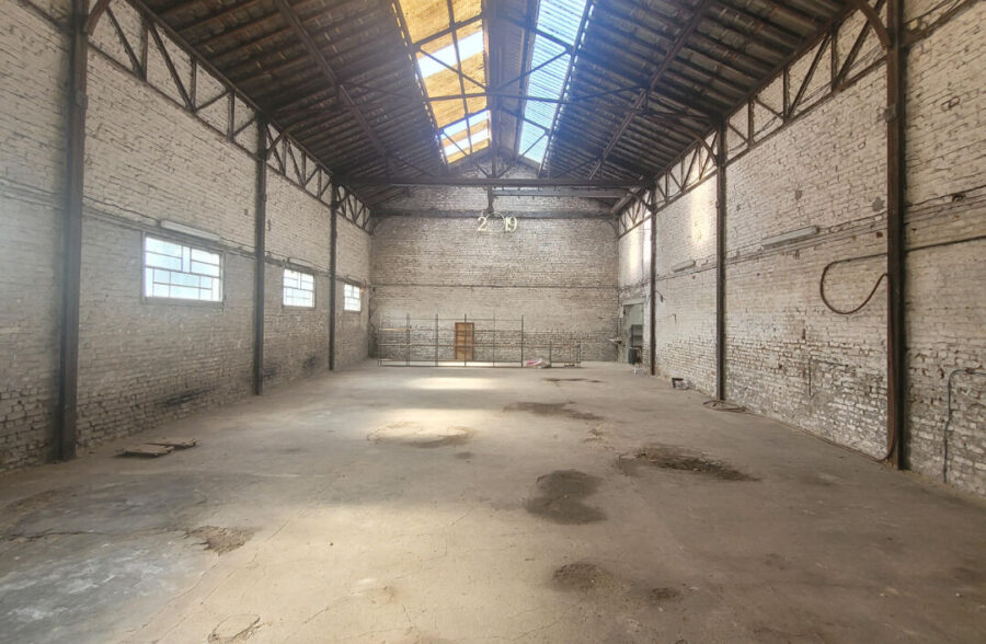Entrepôt – Hangar 350 m²
