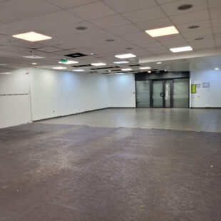 Local commercial 159 m²