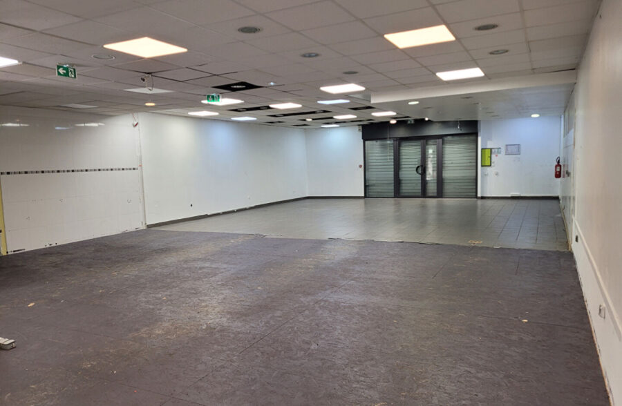 Local commercial 159 m²