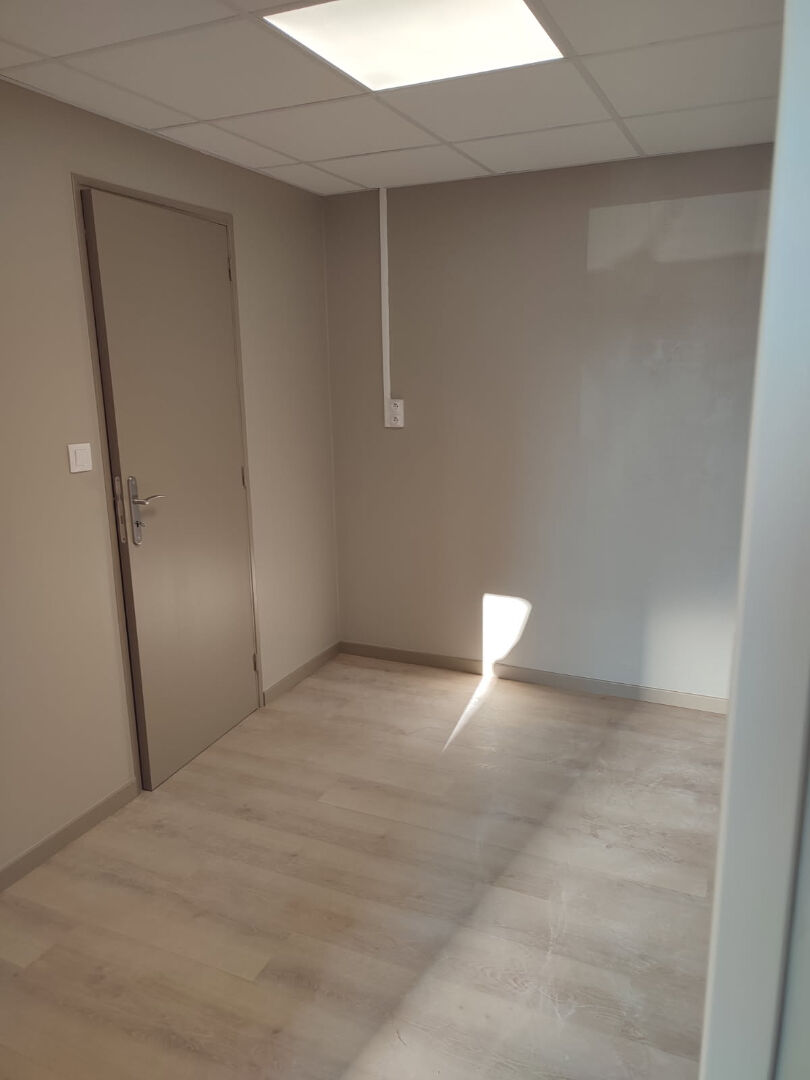 Local d’activité 240 m²