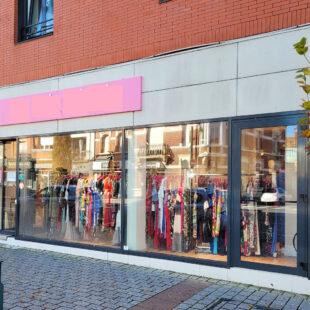 Local commercial 208 m²