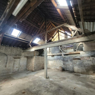 Entrepôt – Hangar 330 m²