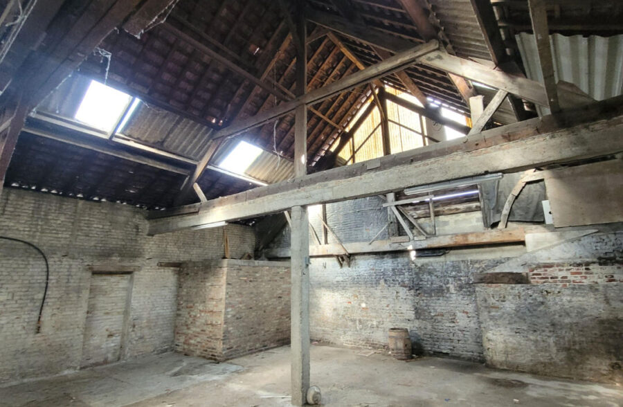 Entrepôt – Hangar 330 m²