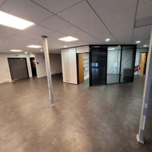 Bureaux 238 m²