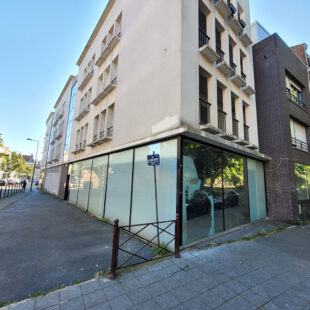 Local professionnel 130 m²