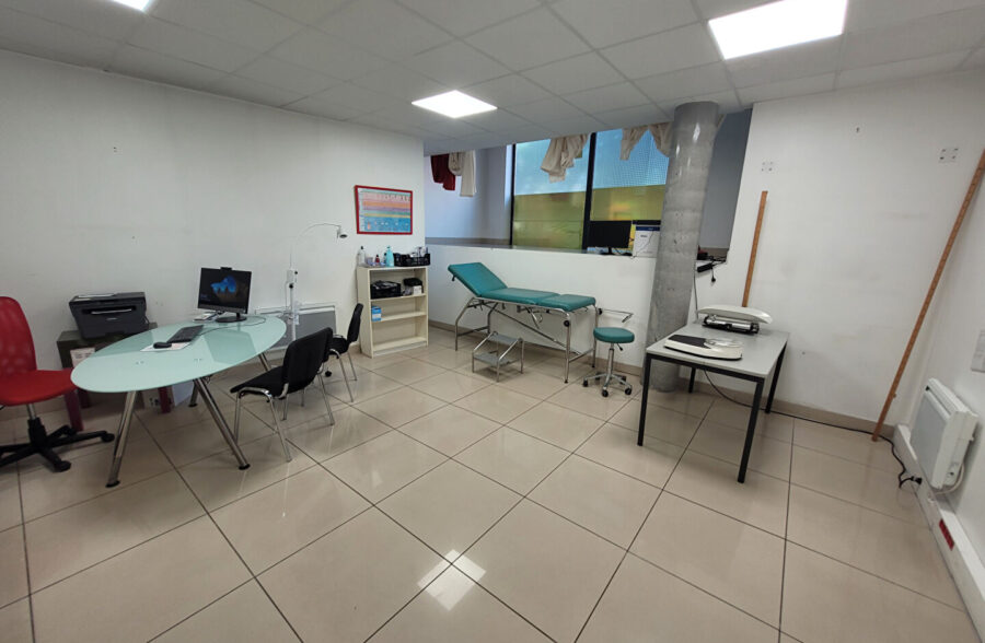 Local professionnel 130 m²