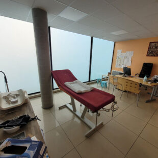 Local professionnel 130 m²