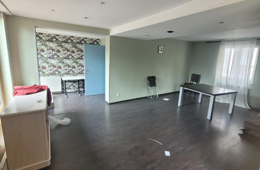 Local commercial 240 m²