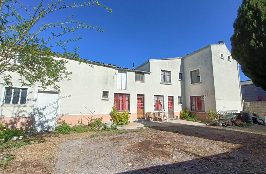MAISON + HANGAR ET DEPENDANCES