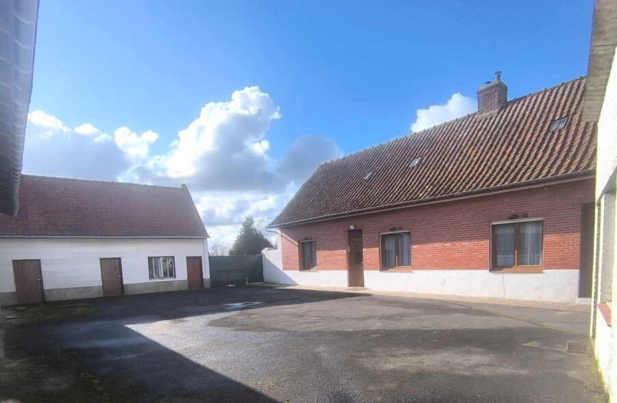 Corps de ferme 145 m² Guarbecque 4 pièce(s)