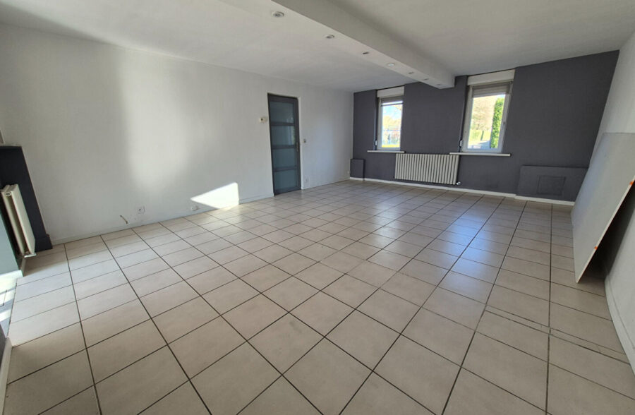 Charmante maison semi mitoyenne avec jardin