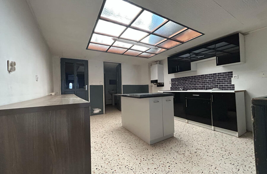 Maison Lillers 1 chambre 2 bureaux Jardin  Sous compromis 