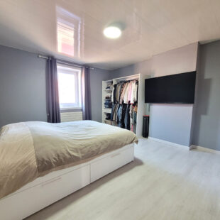 Maison individuelle 135m², 3 chambres, jardin et stationnement privatif