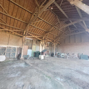 Hangar avec pature