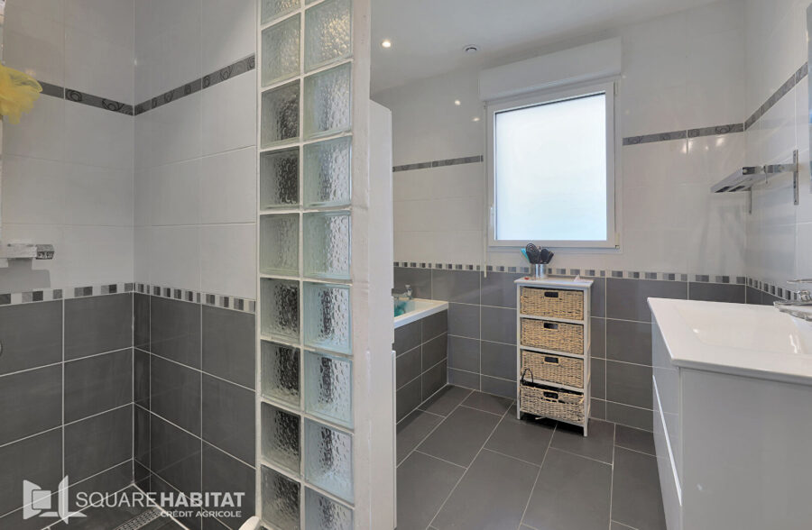 Maison Wingles 6 pièce(s)  Sous offre 
