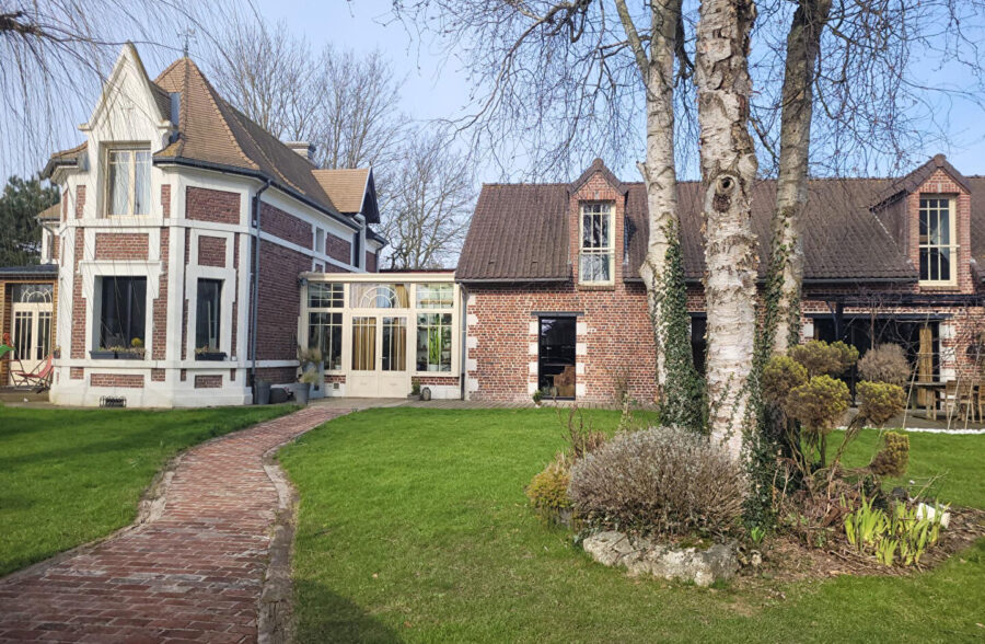 Maison  8 pièce(s) 320 m2
