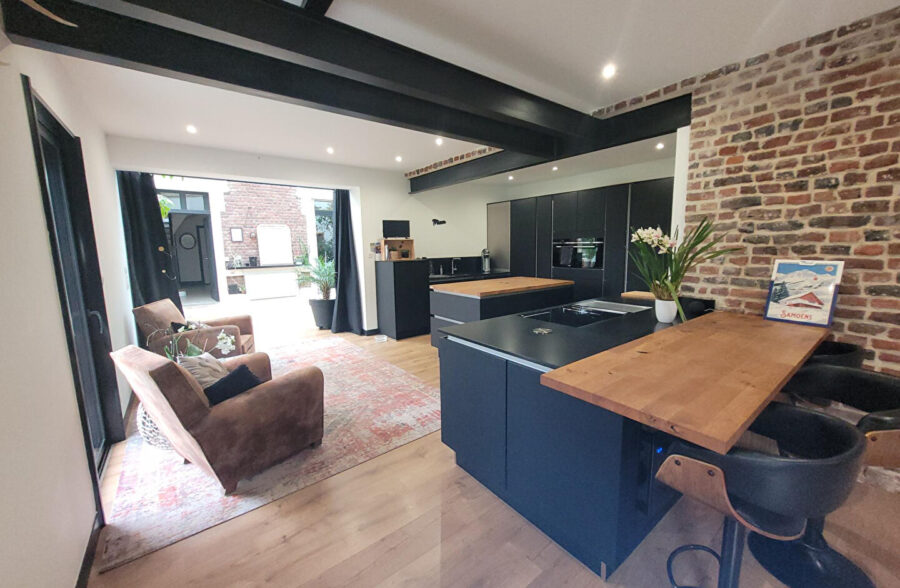 Maison  8 pièce(s) 320 m2