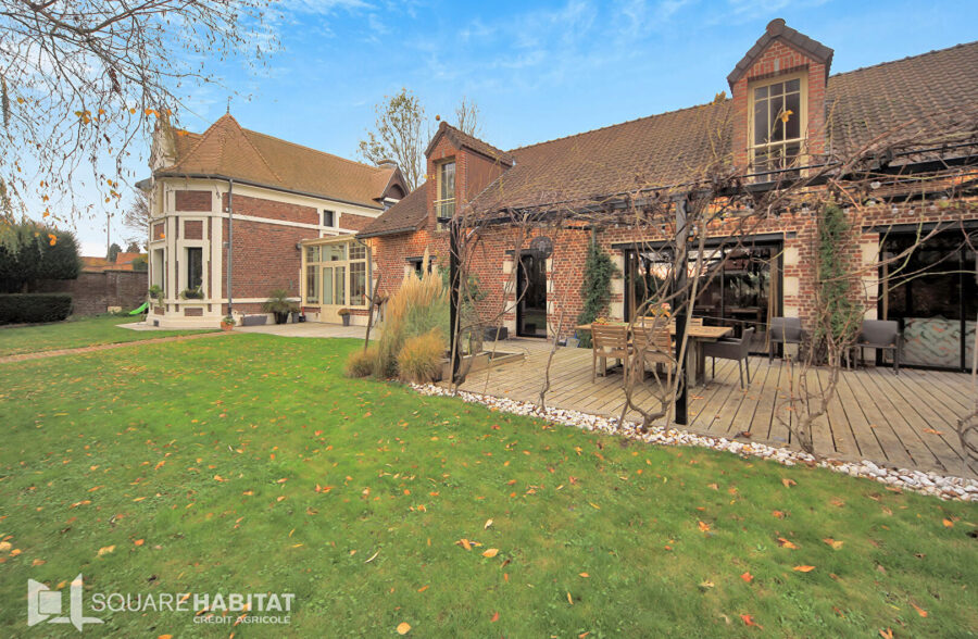 Maison  8 pièce(s) 320 m2