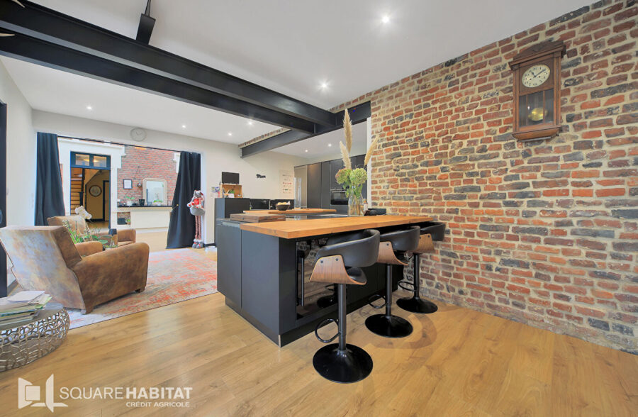 Maison  8 pièce(s) 320 m2