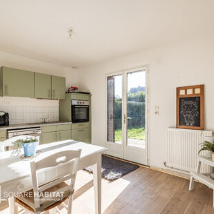 LILLE-LOMME Bourg : Maison individuelle 130m2 sol, 4 chambres, jardin, garage, parking