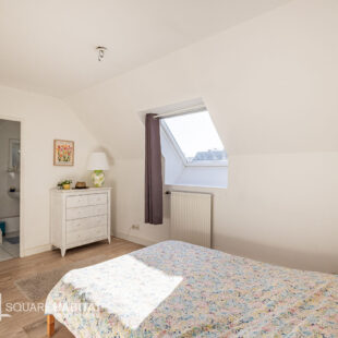 LILLE-LOMME Bourg : Maison individuelle 130m2 sol, 4 chambres, jardin, garage, parking