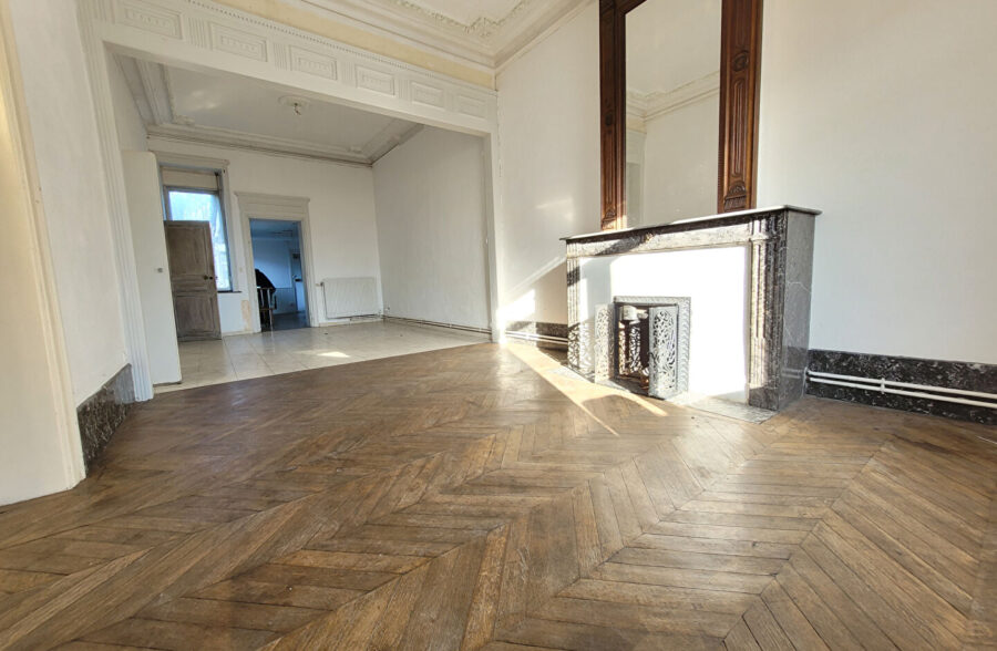 Immeuble Bully Les Mines 230m²