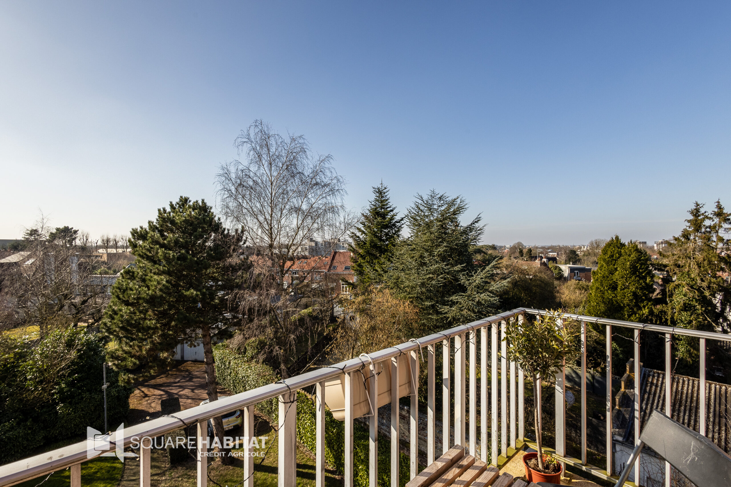 FACHES-THUMESNIL – APPARTEMENT – GRAND STUDIO – BALCON – CAVE