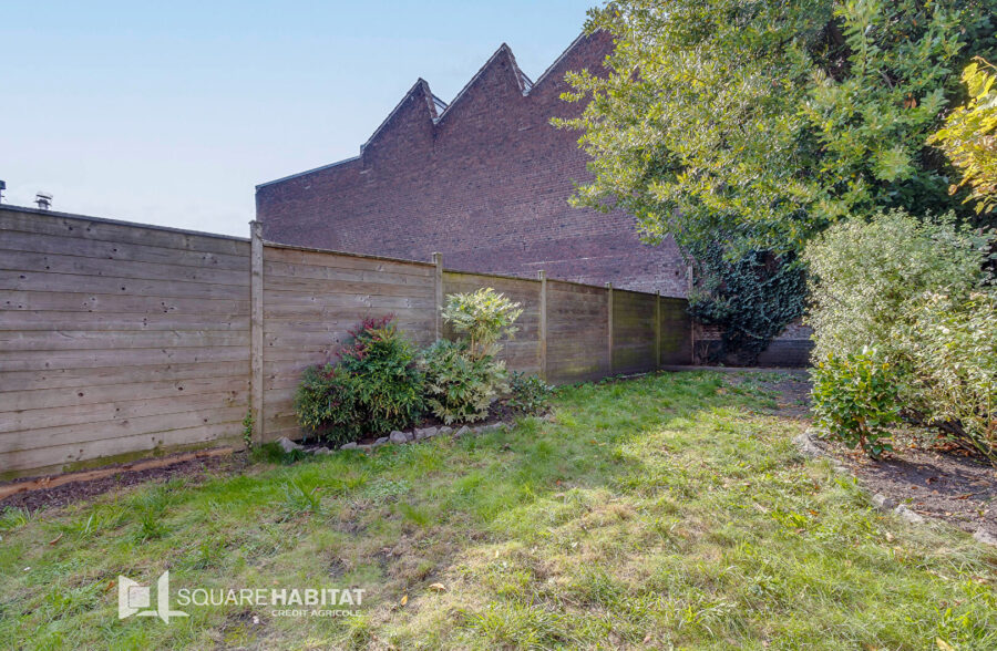 MAISON DE CARACTERE AVEC JARDIN PROXIMITE TRAMWAY