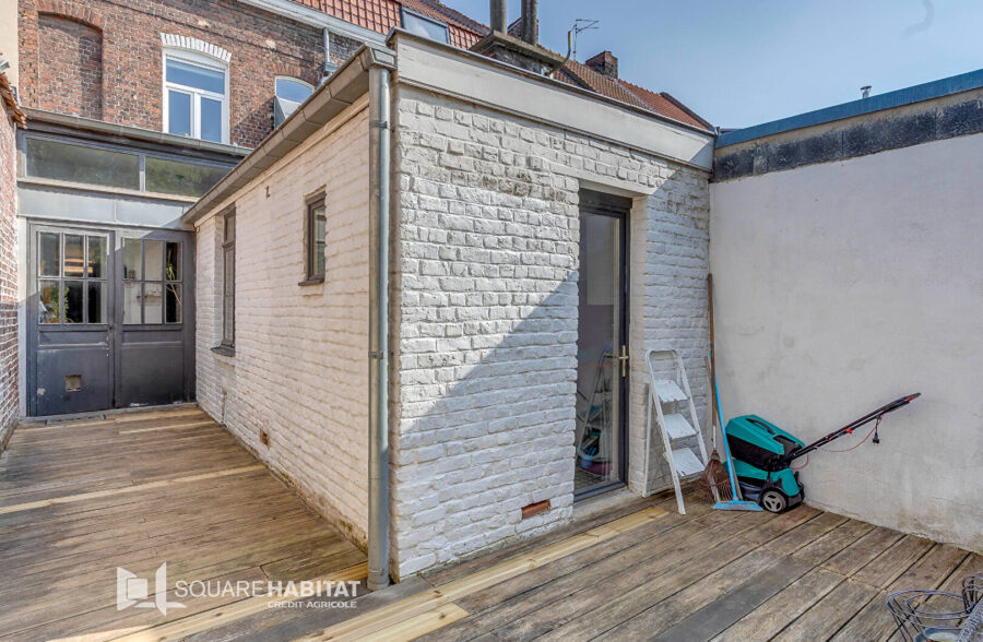 MAISON DE CARACTERE AVEC JARDIN PROXIMITE TRAMWAY