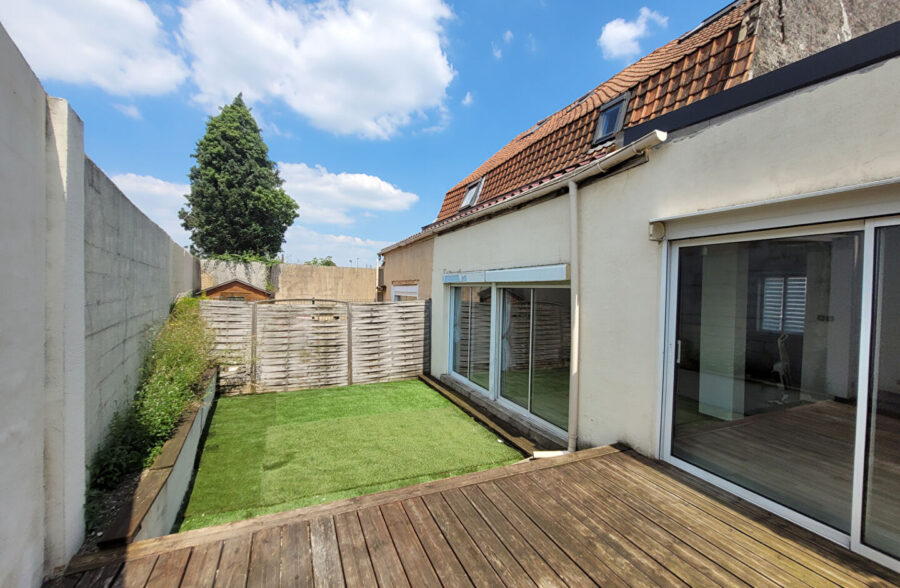MAISON IMPECCABLE 148.7 m² à TOURCOING (59200)