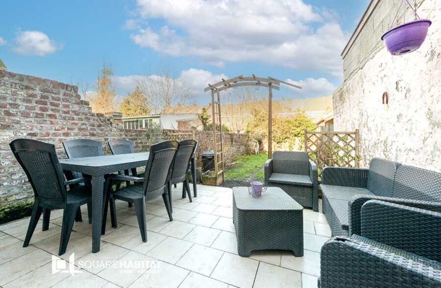 MAISON DE VILLE 5 CHAMBRES EN SEMI PLAIN PIED