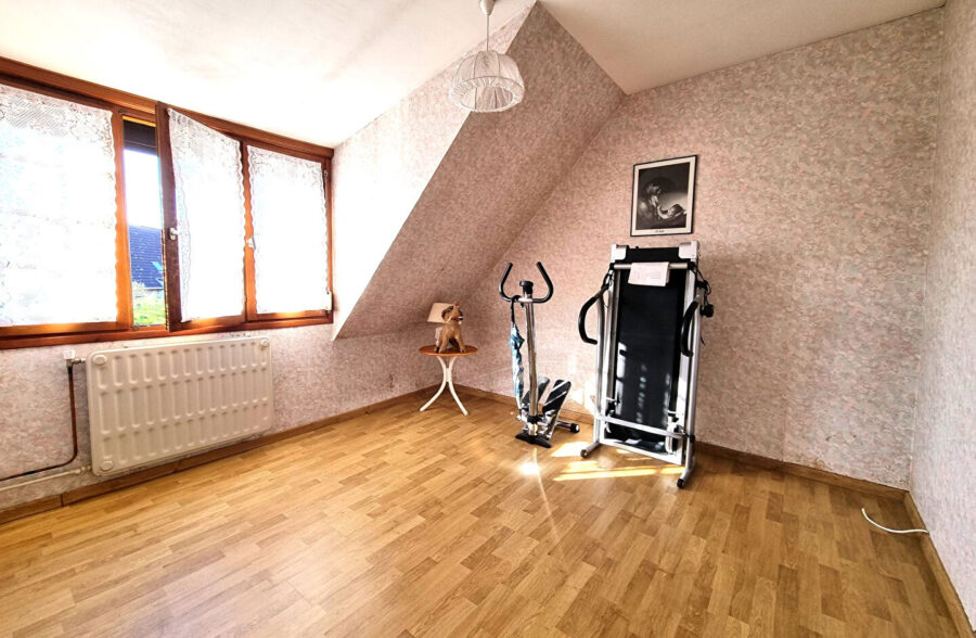 individuelle  4 chambres + bureau