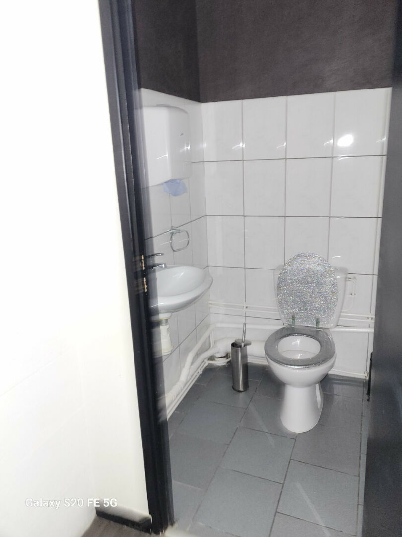 Local commercial 93.2 m²