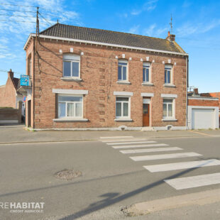 maison individuelle avec local commercial, 3/5 chambres, terrasse et 2 garages sur la commune de Meurchin.