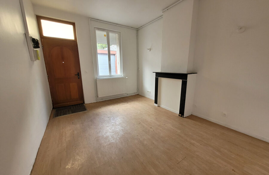 Maison de ville rénovée comprenant 3 chambres et 1 bureau