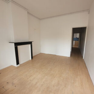Maison de ville rénovée comprenant 3 chambres et 1 bureau