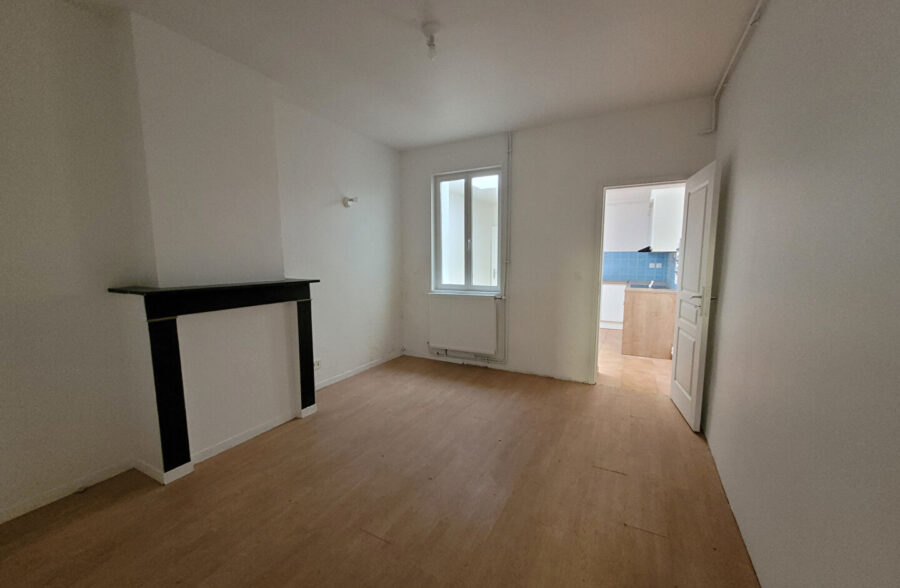Maison de ville rénovée comprenant 3 chambres et 1 bureau