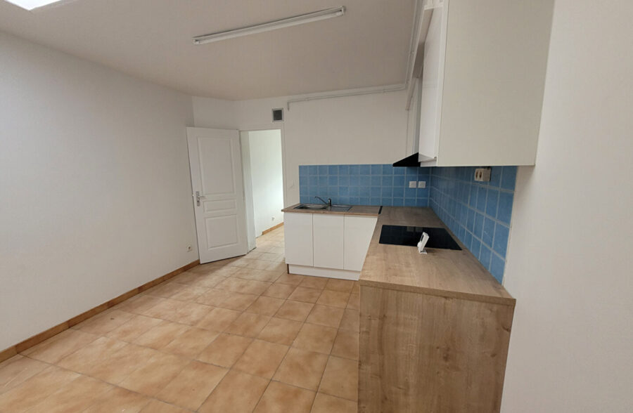 Maison de ville rénovée comprenant 3 chambres et 1 bureau